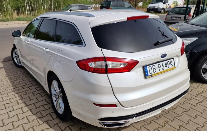 Ford Mondeo cena 59900 przebieg: 204000, rok produkcji 2015 z Żmigród małe 529